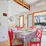 Сasa de vacaciones Le Hameau Du Rivage-6 By Interhome *